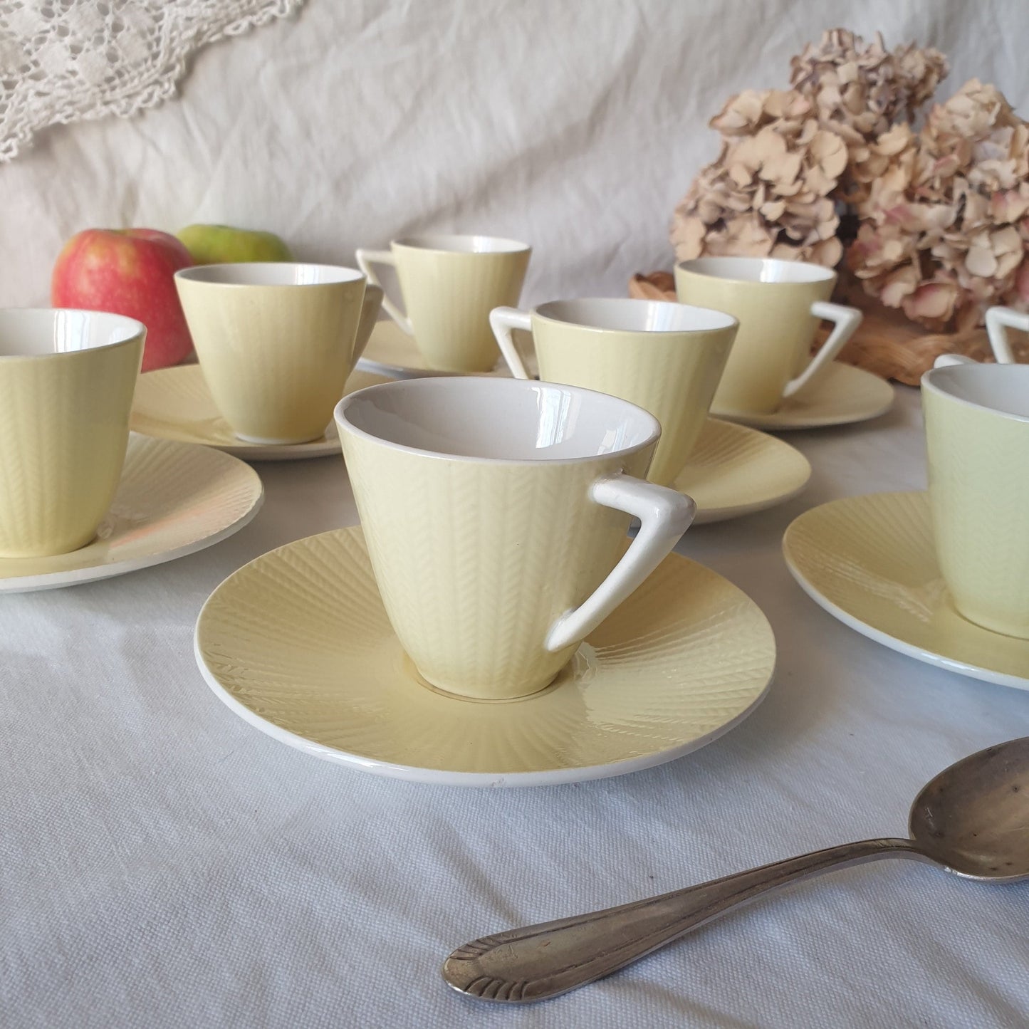 Set of 8 French espresso cups, wheat yellow Moderne design, mid 20th century French faience, retro Art Deco MCM, by Ceranord, Saint Amand